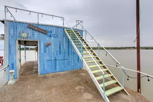 1662 Rogers Rd, Newark, TX 76071 - Photo 1