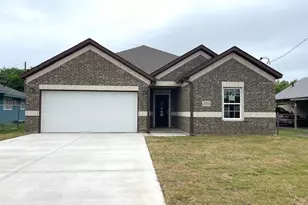 304 Ave D, Ennis, TX 75119 - Photo 1