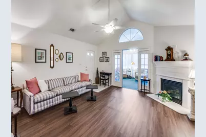 941 Bridges Drive, Arlington, TX 76012 - Photo 7