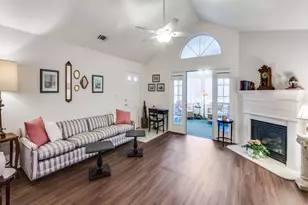 941 Bridges Dr, Arlington, TX 76012 - Photo 7