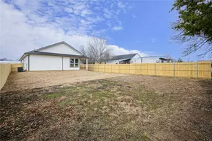 107 S Fir St, Celeste, TX 75423 - Photo 9