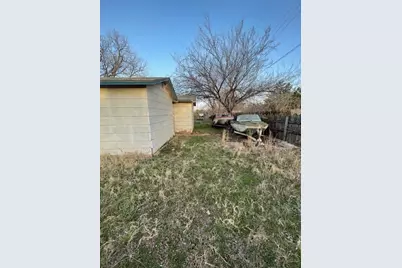 214 Coke Street, Tye, TX 79563 - Photo 5