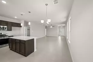 1902 Cheyenne Dr, Cleburne, TX 76033 - Photo 9