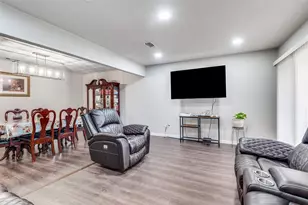 4913 Tracy Dr, Haltom City, TX 76117 - Photo 9