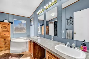 224 W Division St, Graford, TX 76449 - Photo 15