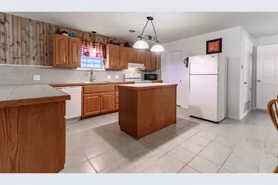 153 Yellowstone Drive, Whitney, TX 76692 - Photo 9