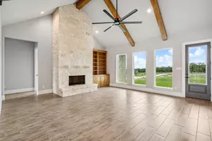 1027 Estancia Blvd, Weatherford, TX 76088 - Photo 5