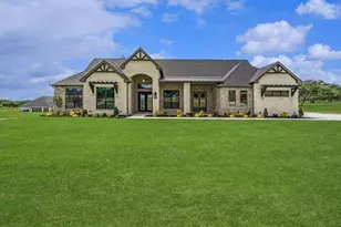 1027 Estancia Blvd, Weatherford, TX 76088 - Photo 1