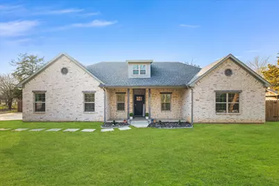 304 Bradley Street, Tioga, TX 76271 - Photo 1