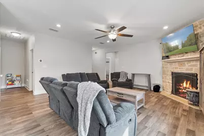 304 Bradley Street, Tioga, TX 76271 - Photo 9