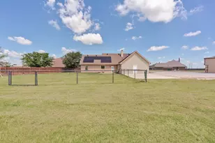 216 Canyon Dr, Decatur, TX 76234 - Photo 35