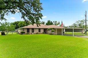 417 Sky Harbour Ct, Granbury, TX 76049 - Photo 1