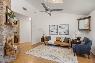 417 Sky Harbour Ct, Granbury, TX 76049 - Photo 5