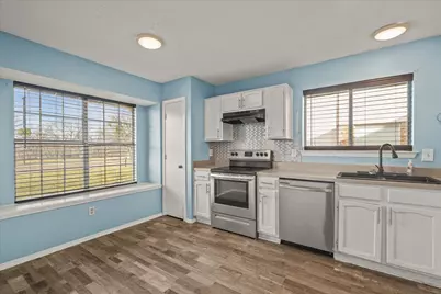 3812 Duck Creek Drive, Garland, TX 75043 - Photo 7