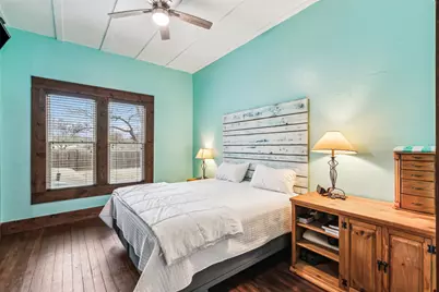 512 N Travis Street, Granbury, TX 76048 - Photo 9