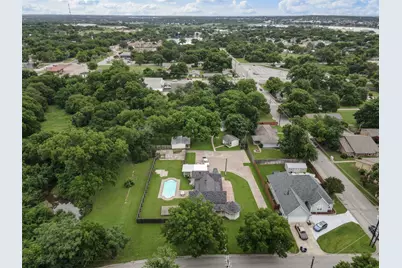 512 N Travis Street, Granbury, TX 76048 - Photo 3