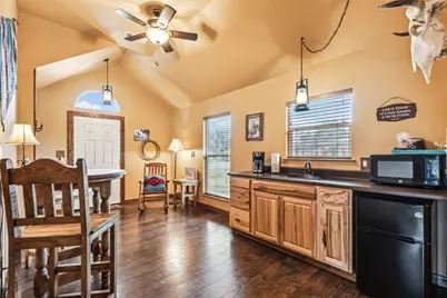 512 N Travis Street, Granbury, TX 76048 - Photo 31