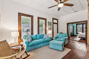 512 N Travis St, Granbury, TX 76048 - Photo 7