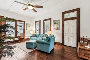 512 N Travis St, Granbury, TX 76048 - Photo 9