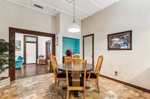 512 N Travis St, Granbury, TX 76048 - Photo 13