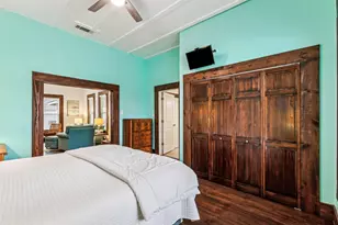 512 N Travis St, Granbury, TX 76048 - Photo 13