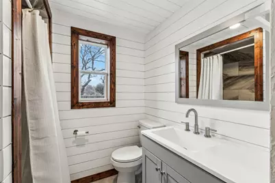 512 N Travis Street, Granbury, TX 76048 - Photo 21