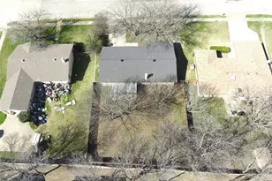 304 Lochness Ct, Benbrook, TX 76126 - Photo 21