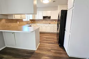 304 Lochness Ct, Benbrook, TX 76126 - Photo 9