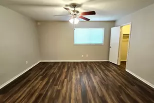 304 Lochness Ct, Benbrook, TX 76126 - Photo 11