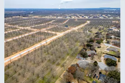 1112 E Landings N, Granbury, TX 76049 - Photo 7