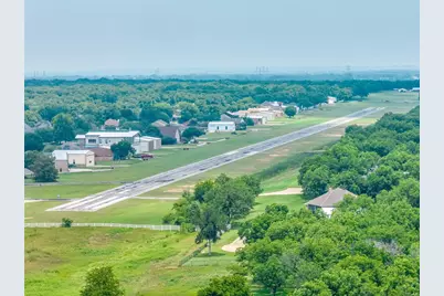 1112 E Landings N, Granbury, TX 76049 - Photo 23