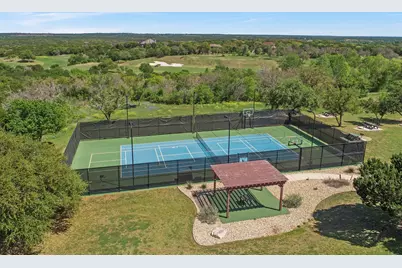 8233 Retreat Boulevard, Cleburne, TX 76033 - Photo 11