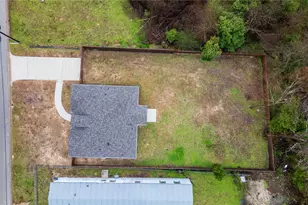 715 N Hamlett St, Athens, TX 75751 - Photo 17