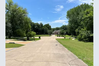 1004 Royal Lytham Court, Grand Prairie, TX 75104 - Photo 11