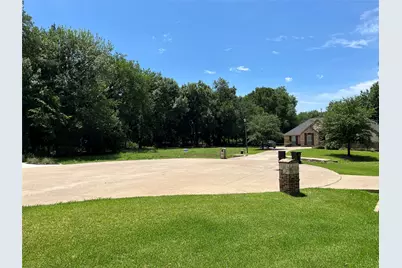1004 Royal Lytham Court, Grand Prairie, TX 75104 - Photo 3