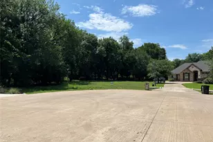 1004 Royal Lytham Ct, Grand Prairie, TX 75104 - Photo 1