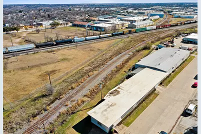 2705 Saint Louis Avenue, Fort Worth, TX 76110 - Photo 3