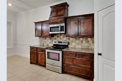 300 Madison Street, Burleson, TX 76028 - Photo 7