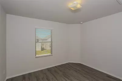 5636 Willamette Drive, Fort Worth, TX 76119 - Photo 11