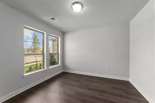 1012 Violet Dr, Crowley, TX 76036 - Photo 29