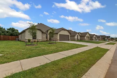 708 Jameson, Springtown, TX 76082 - Photo 3