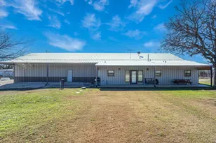 7703 Prairie Creek Ln, Tolar, TX 76476 - Photo 9