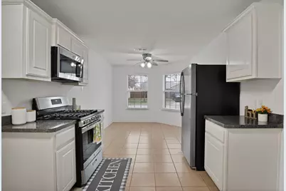 620 Misty Mountain Drive, Fort Worth, TX 76140 - Photo 9