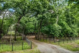 263 Esquire Dr, Denison, TX 75021 - Photo 3