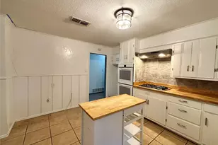 1402 W Water St, Weatherford, TX 76086 - Photo 13