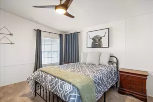 212 Brazos Harbor Dr, Granbury, TX 76048 - Photo 3