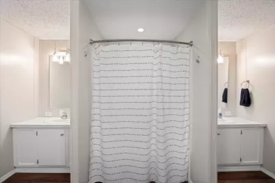 212 Brazos Harbor Drive, Granbury, TX 76048 - Photo 5