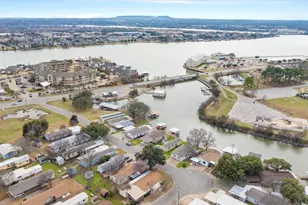 212 Brazos Harbor Dr, Granbury, TX 76048 - Photo 19