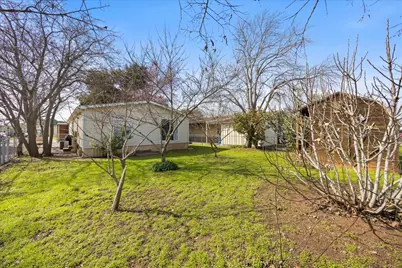 212 Brazos Harbor Drive, Granbury, TX 76048 - Photo 29