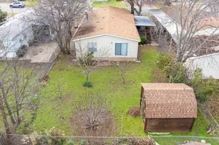 212 Brazos Harbor Dr, Granbury, TX 76048 - Photo 17